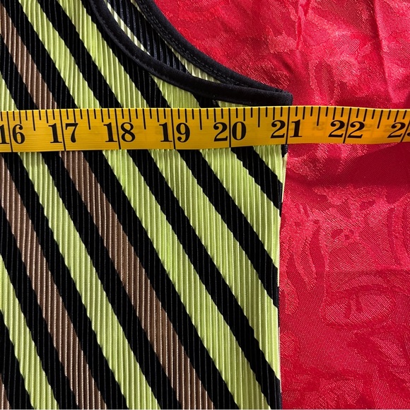 Showstopper Jamie Sadock top, EUC, Size XL - Picture 10 of 13